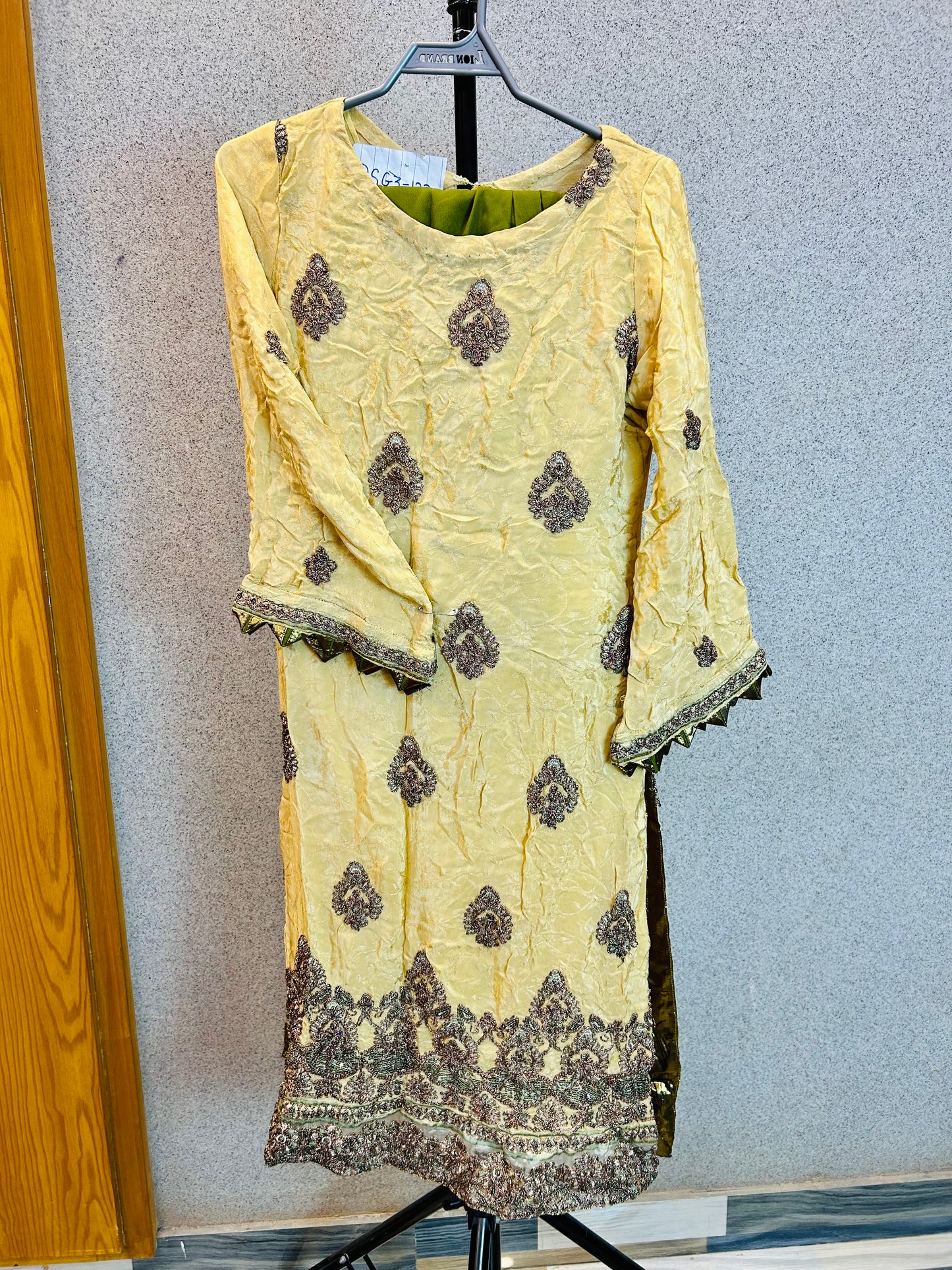 Fully Embroidered Semi Formal Golden & Green Dress Kameez Chiffon & Crinkle Fabric DSG3-123