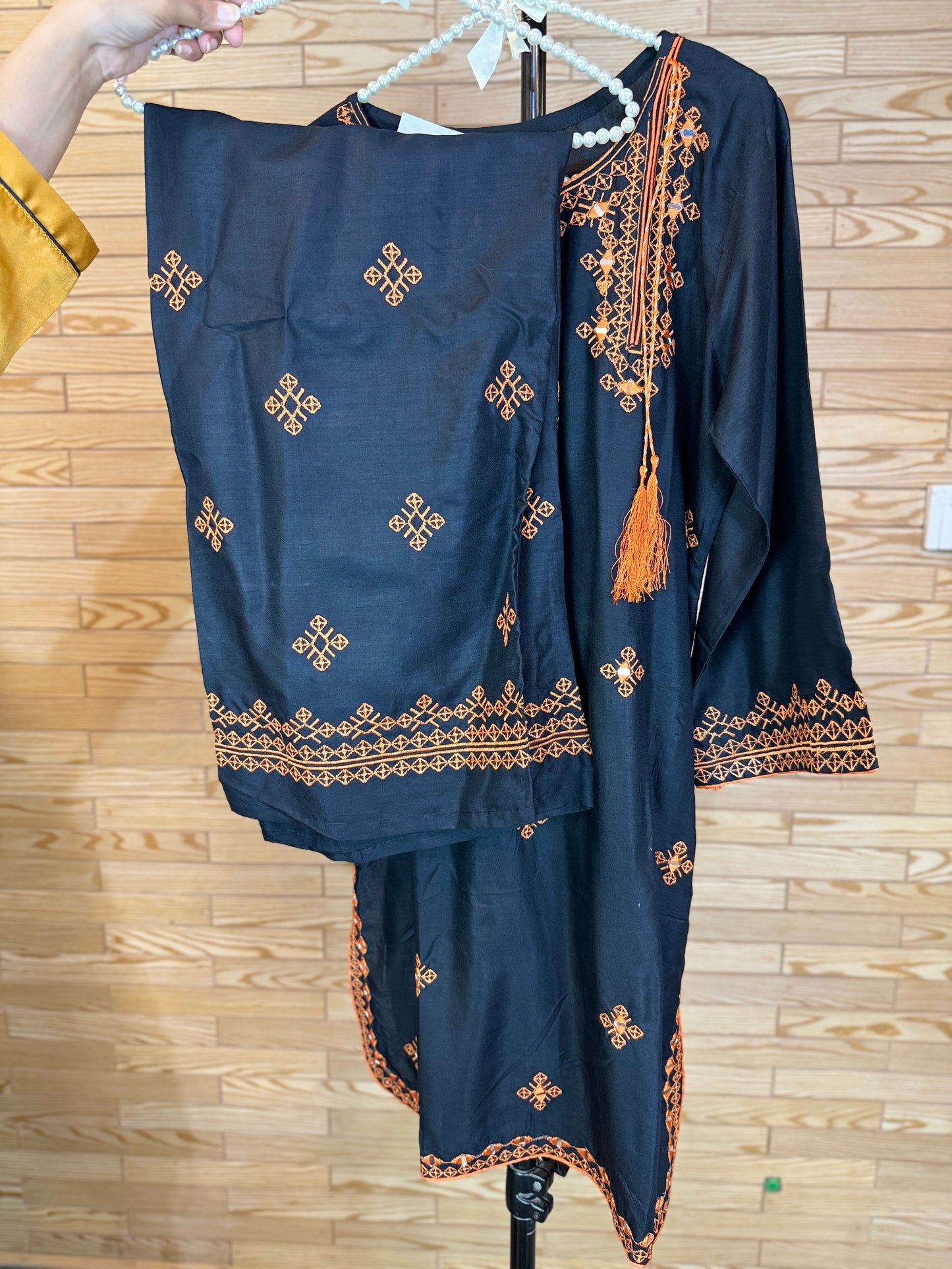 Elegant Shalwar Kameez Semi Formal Cotton Fabric Embroidered DSM2-115