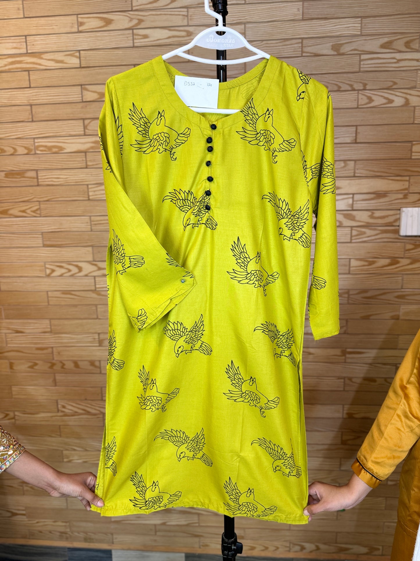 Casual Shalwar Kameez Cotton Fabric Printed DSS2-120