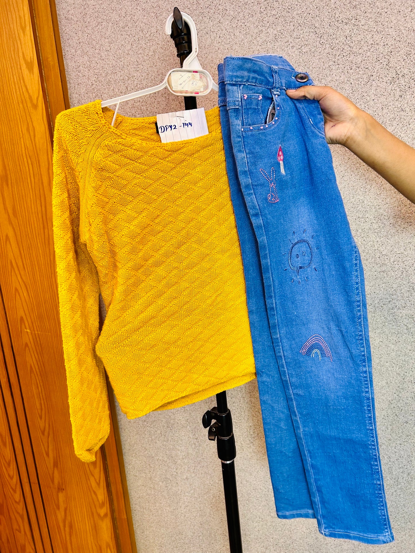 Sweatshirt Girly Jersey with Blue Jeans DPY2-144